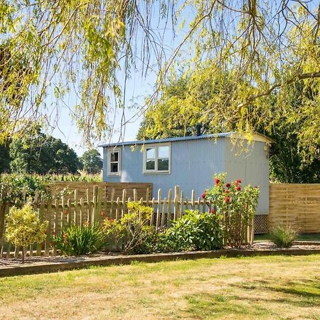 The Hideaway Hut - 1 Bed Shepherds Hut - ヘレフォード エクステリア 写真