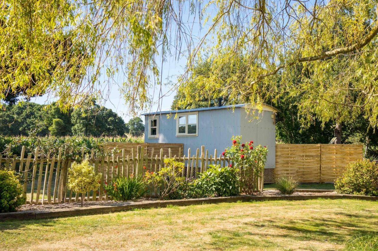 The Hideaway Hut - 1 Bed Shepherds Hut - ヘレフォード エクステリア 写真